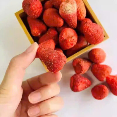 dâu sấy giòn
